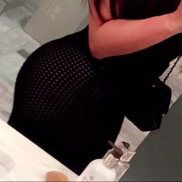 Black sheer skirt, knit material - Picture 2 of 2